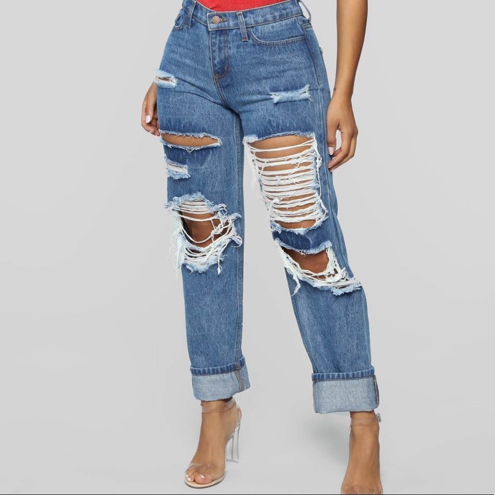 Fashion Nova boyfriend distressed ripped jeans size 0